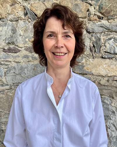 Dr. Ilona Monz, Gemeindepfarrerin